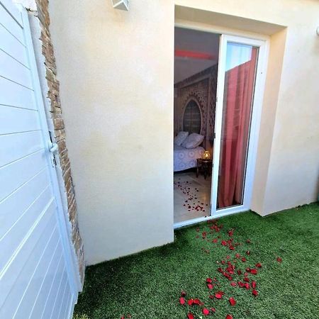 Suite Jaccuzzi En Camargue Port-Saint-Louis-du-Rhone Exteriér fotografie